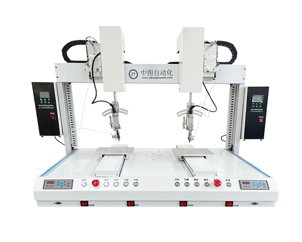 Double head and double station soldering machine